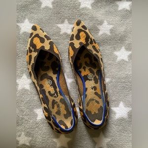 Leopard print pointy toe Rothy shoes